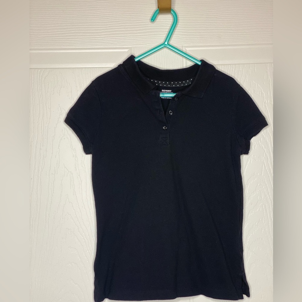 Girls size 6-7 Black Old Navy polo.